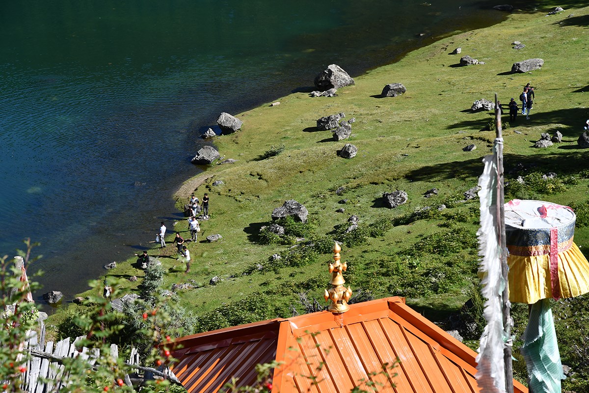 Tsoka Monastery and Tsoka Lake